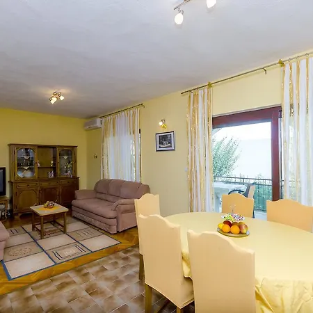 Apartament Bailo *