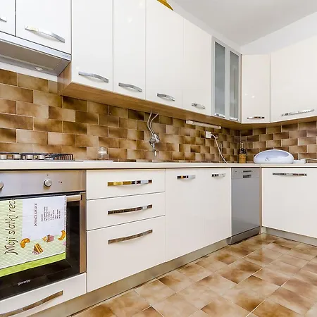 Bailo Apartament